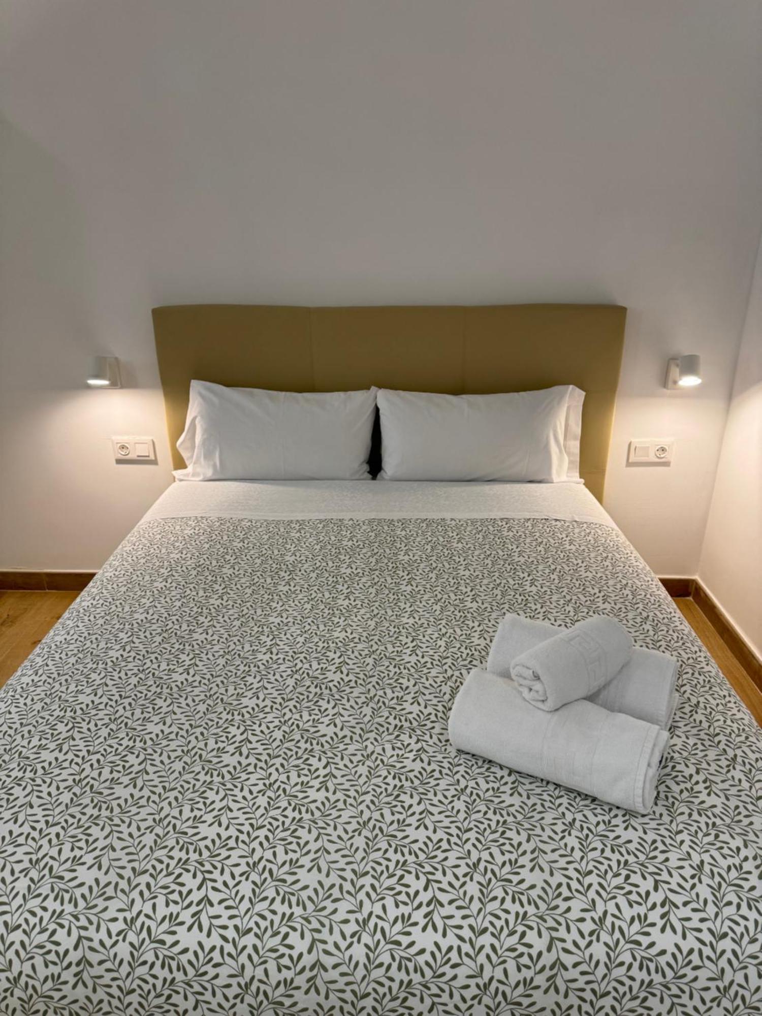 Alderete Suites Малага Экстерьер фото