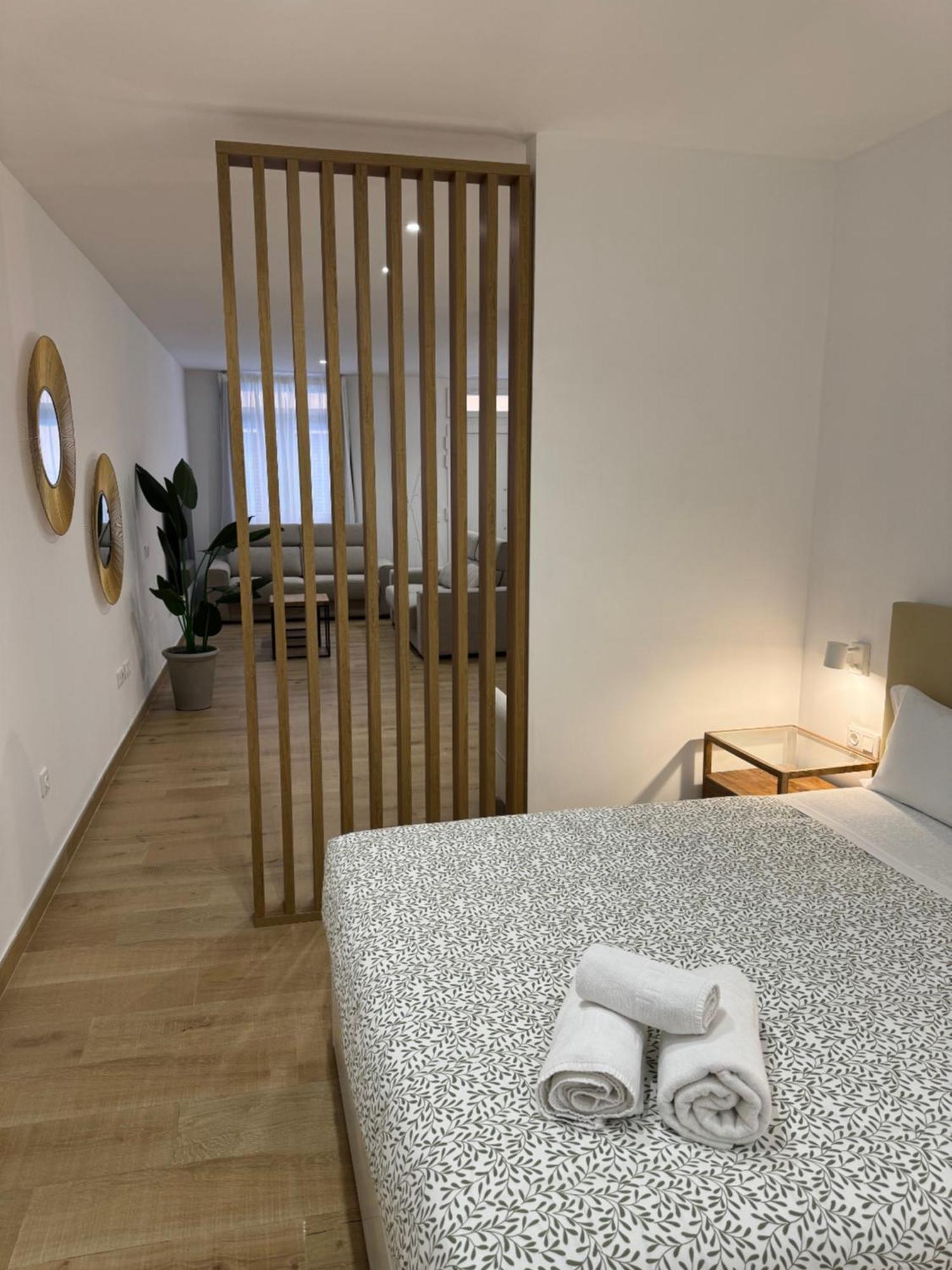 Alderete Suites Малага Экстерьер фото